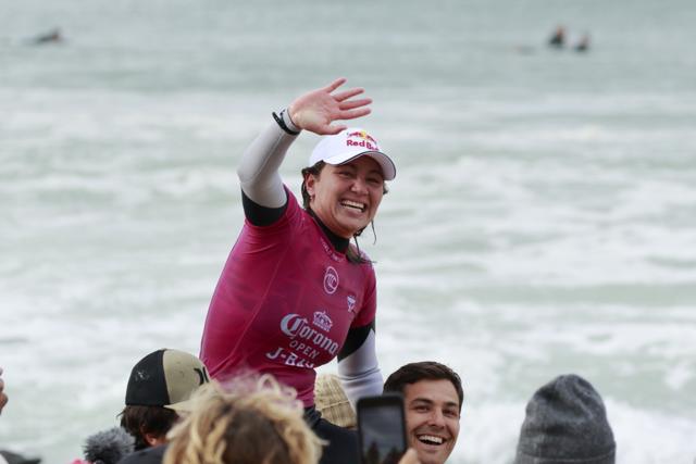 エフプラスコラム - カリッサ・ムーア