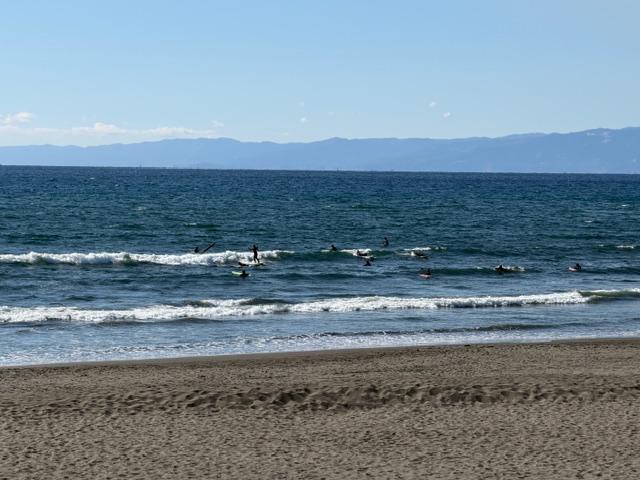 鵠沼西部駐車場入口前付近