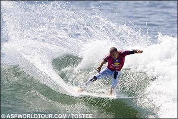 1127125409_trestles05_kelly2